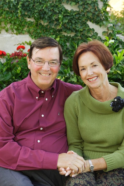 Bill and Brenda Murphy drinking wine